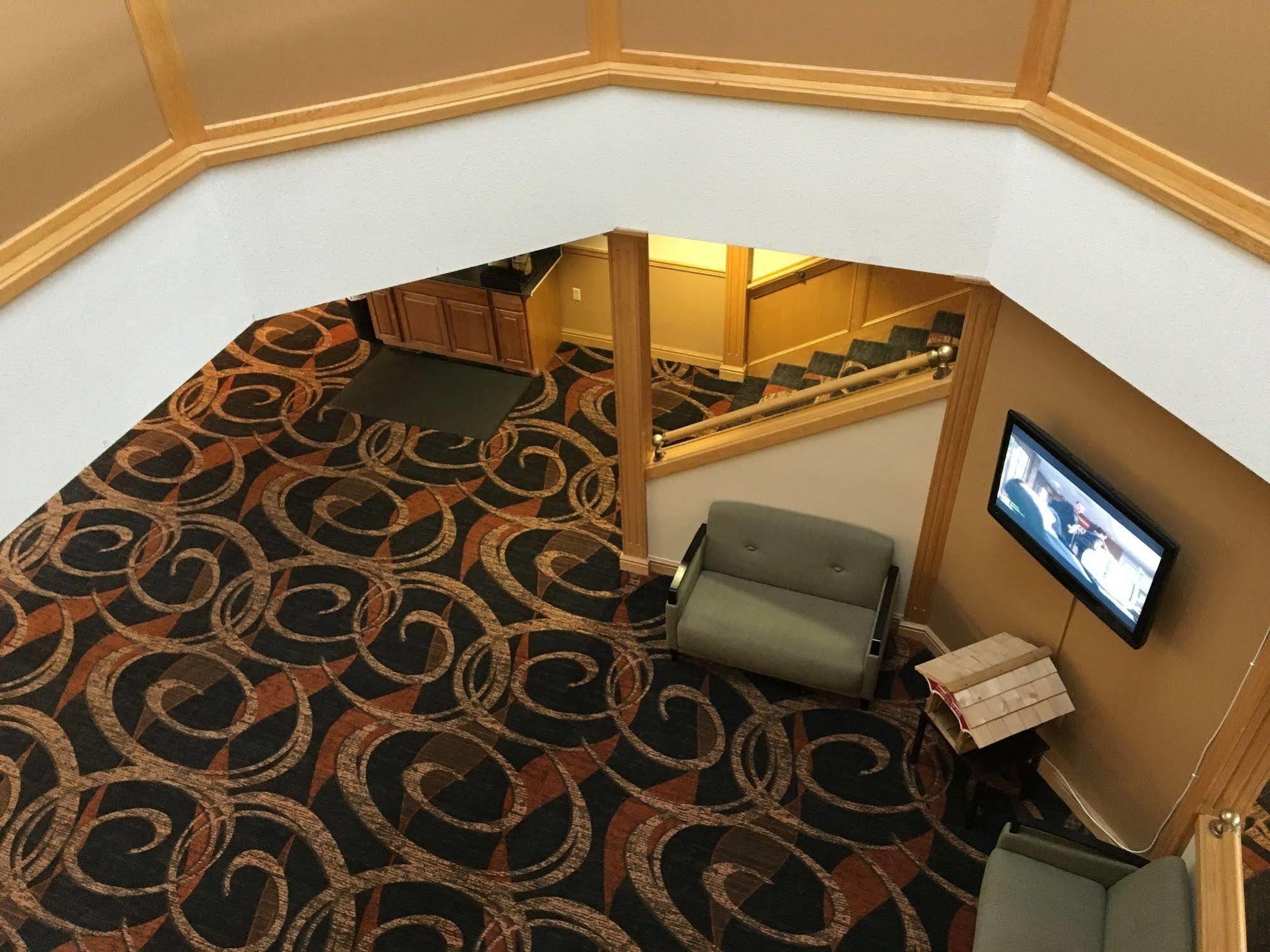 Cabot Inn & Suites Ланкастър Екстериор снимка